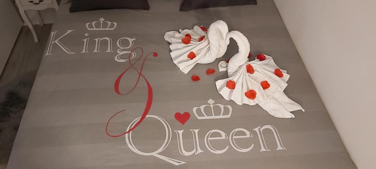 King&Queen Kaštela Exteriér fotografie